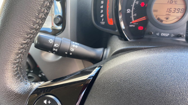 Toyota Aygo 1.0 VVT-i X-Play 5dr Petrol Hatchback